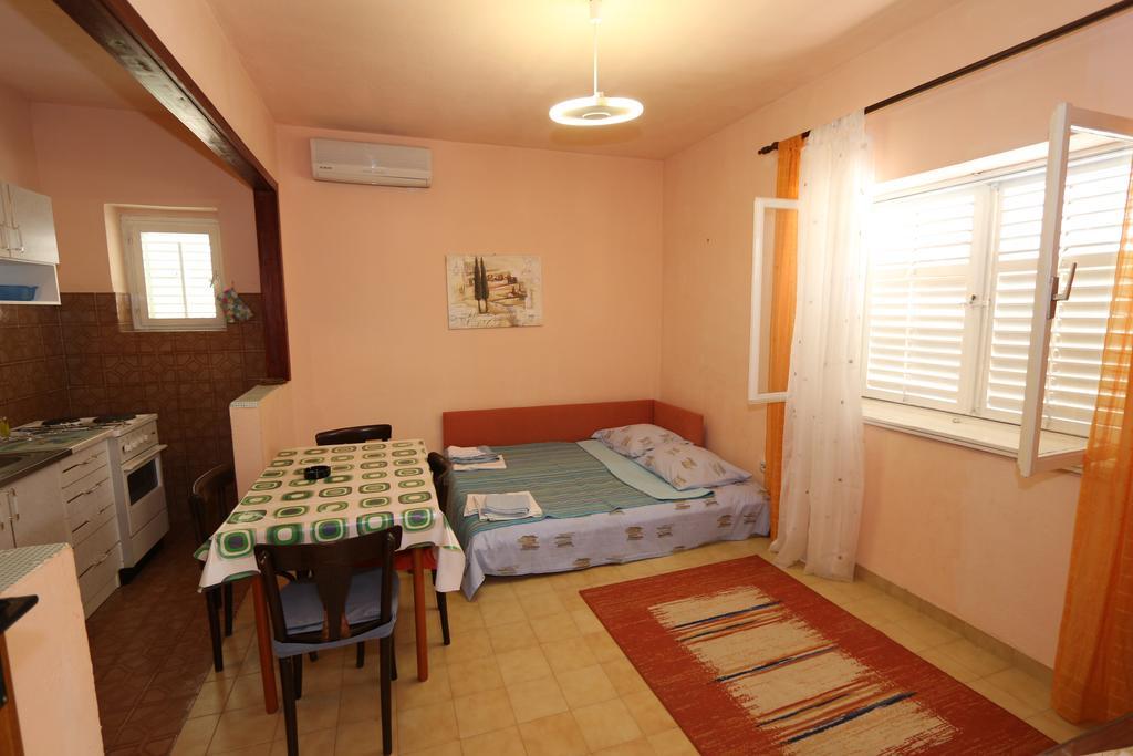 Apartments Antoneta Makarska Esterno foto