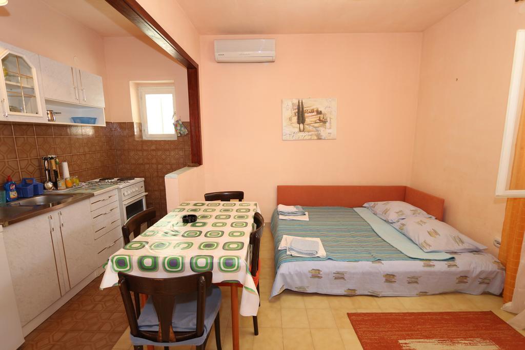 Apartments Antoneta Makarska Esterno foto
