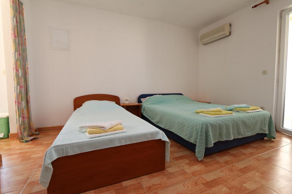 Apartments Antoneta Makarska Esterno foto
