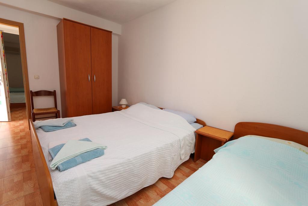 Apartments Antoneta Makarska Esterno foto