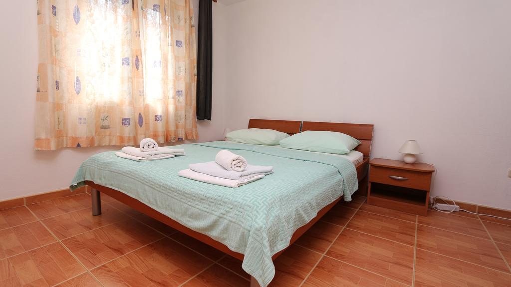 Apartments Antoneta Makarska Esterno foto