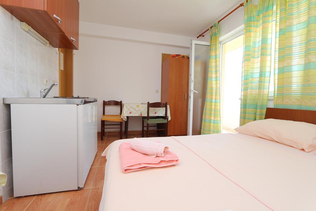 Apartments Antoneta Makarska Esterno foto